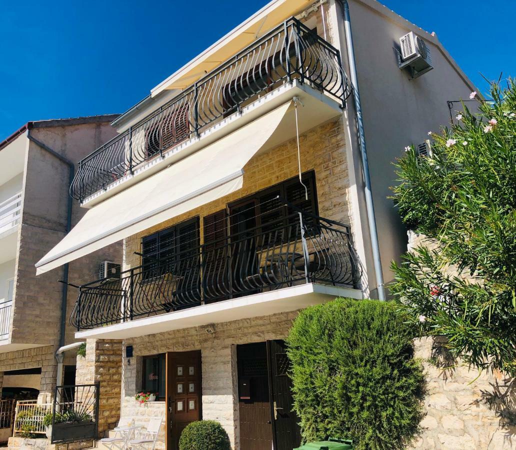 Apartment Novigrad Holiday Exterior photo